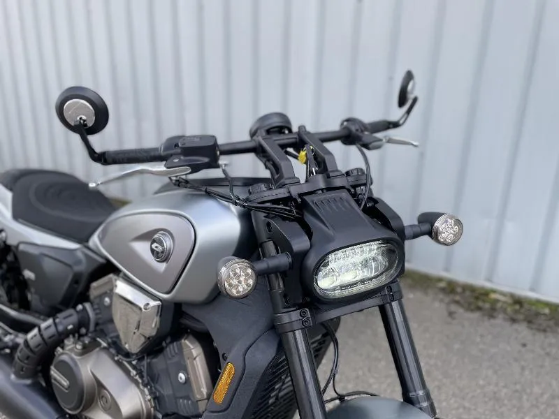 SRV 600