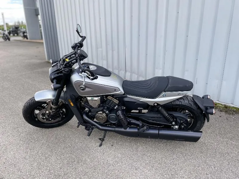 SRV 600