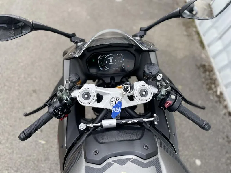 SRK 921 RR