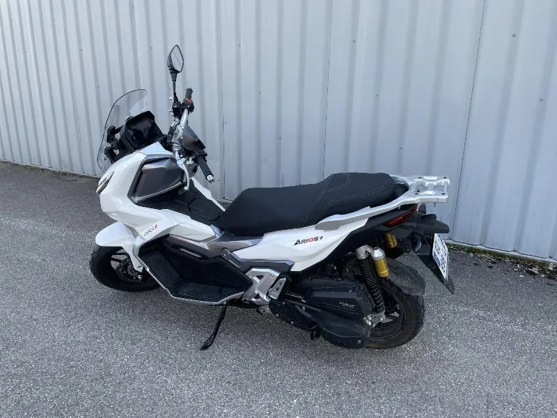 ARIOS  125