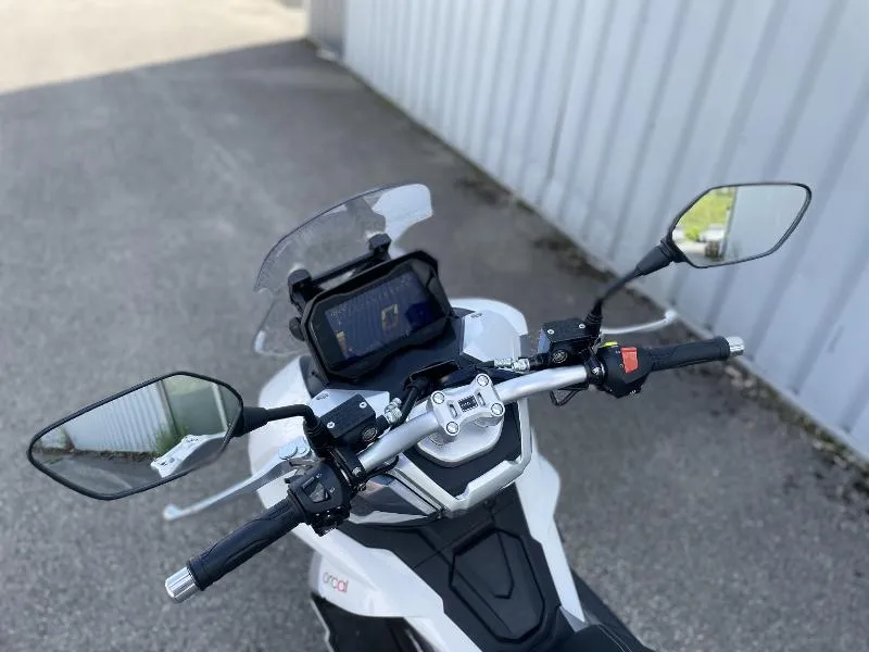 ARIOS  125
