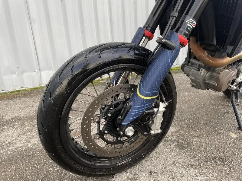 701 SUPERMOTO