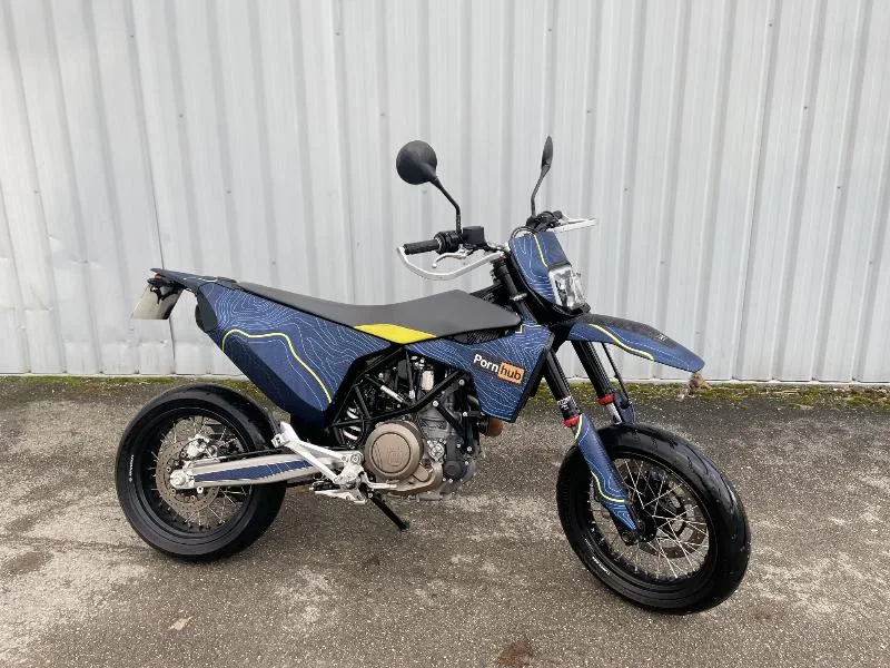 701 SUPERMOTO