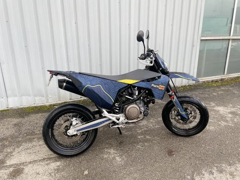 701 SUPERMOTO