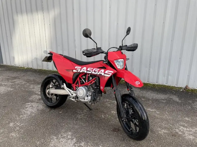 SM 700