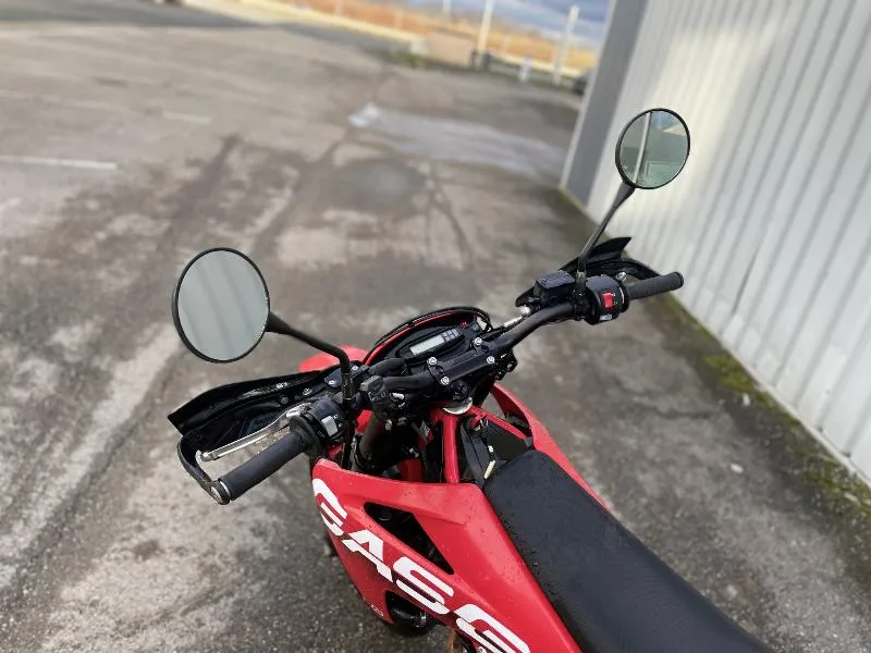 SM 700