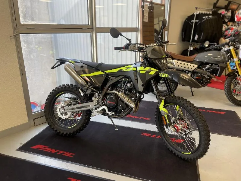 XEF 125 ENDURO