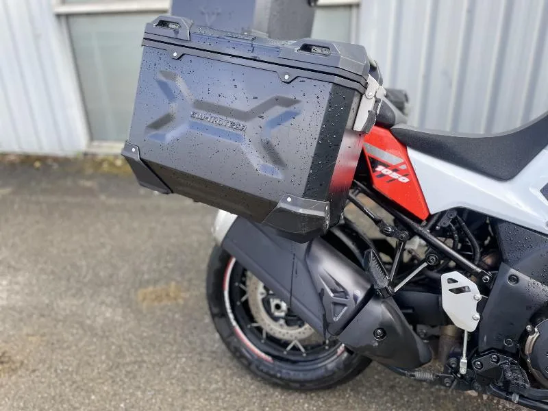 DL VSTROM 1050