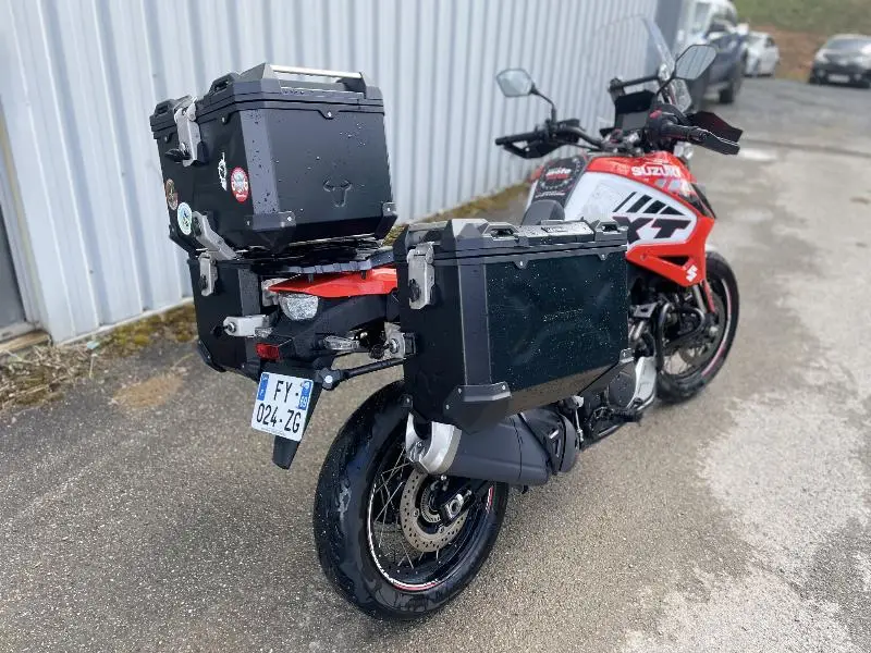DL VSTROM 1050