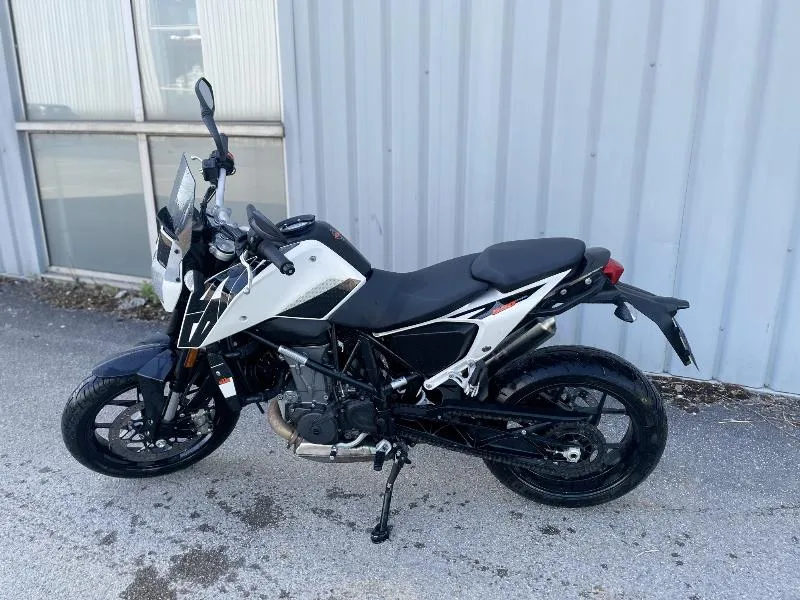 690 DUKE ABS