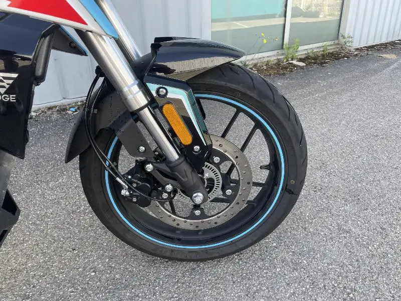 R 125