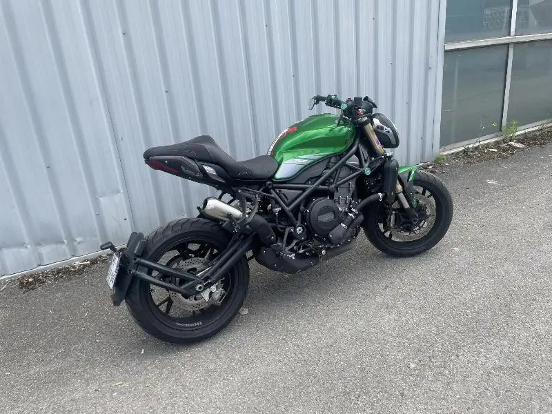 752s