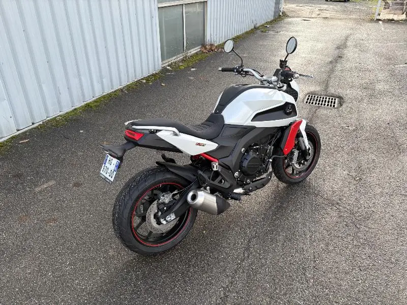 FR 750