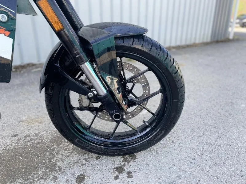 690 DUKE ABS