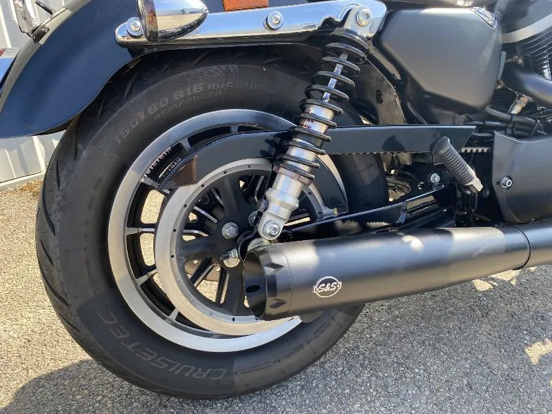 SPORTSTER 883