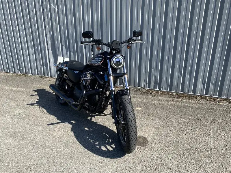 SPORTSTER 883