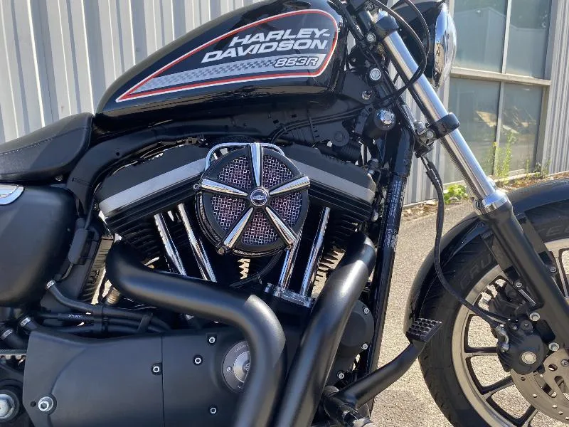 SPORTSTER 883
