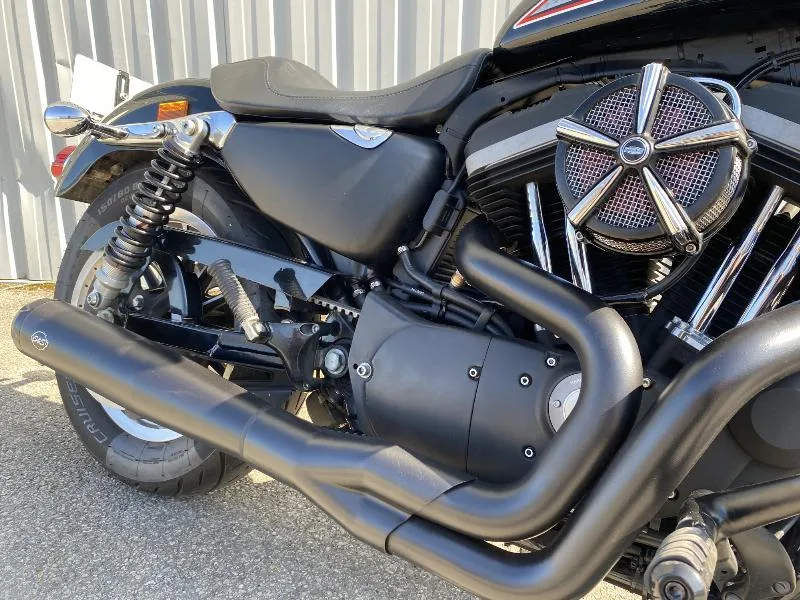 SPORTSTER 883
