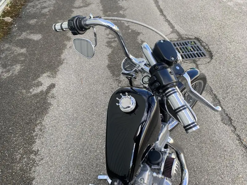 SPORTSTER 883