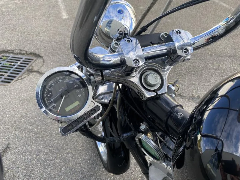SPORTSTER 883