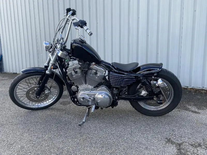 SPORTSTER 883