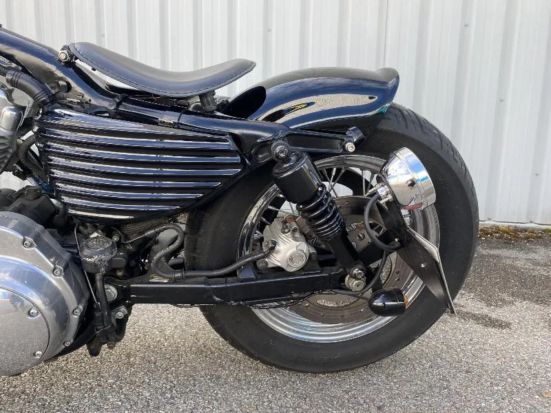 SPORTSTER 883