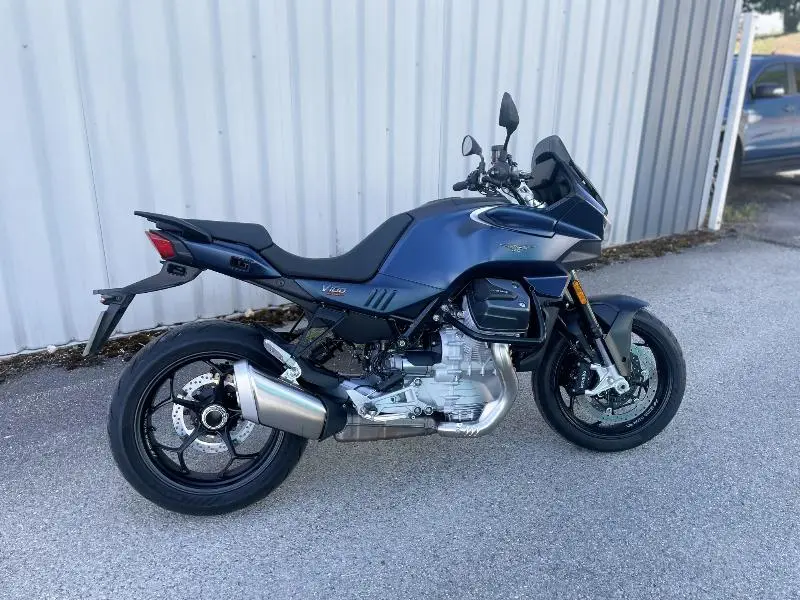 V100  MANDELLO