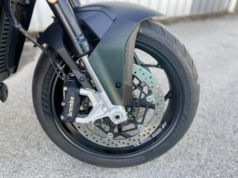 V100  MANDELLO