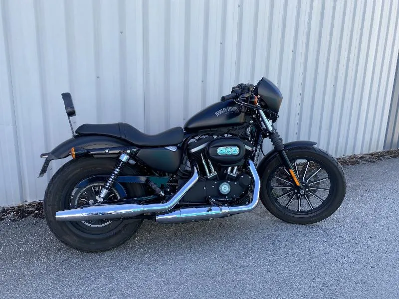 SPORTSTER IRON 883