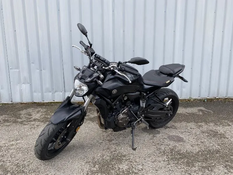 MT07