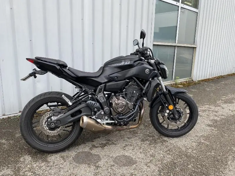 MT07