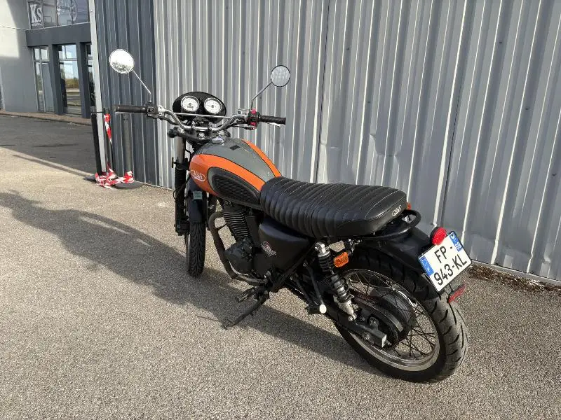 SCRAMBLER 400