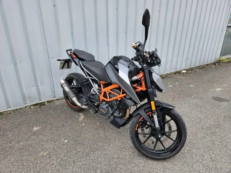 125 DUKE ABS