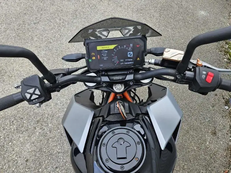 125 DUKE ABS