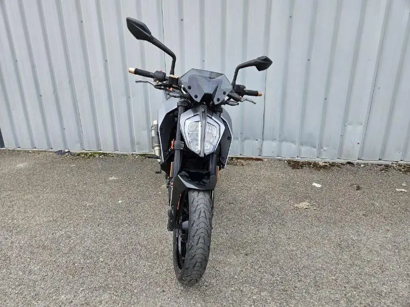 125 DUKE ABS