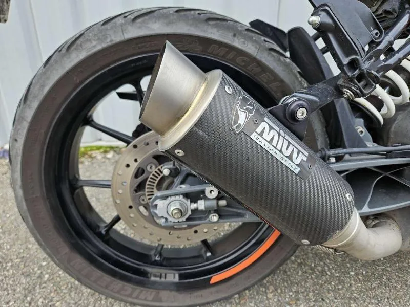 125 DUKE ABS