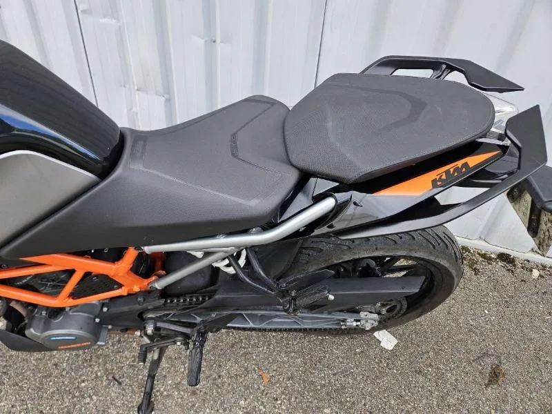125 DUKE ABS