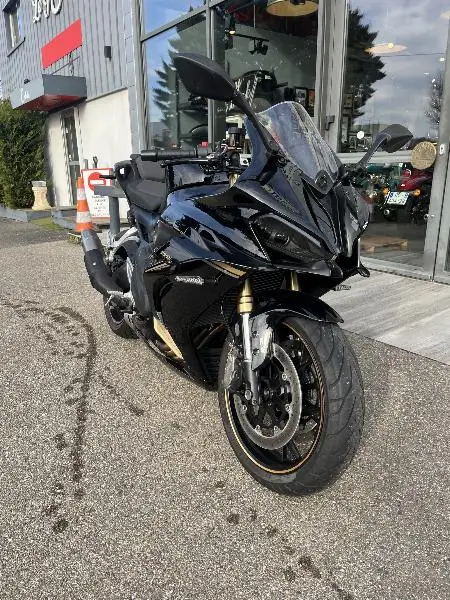 SRK 800 RR