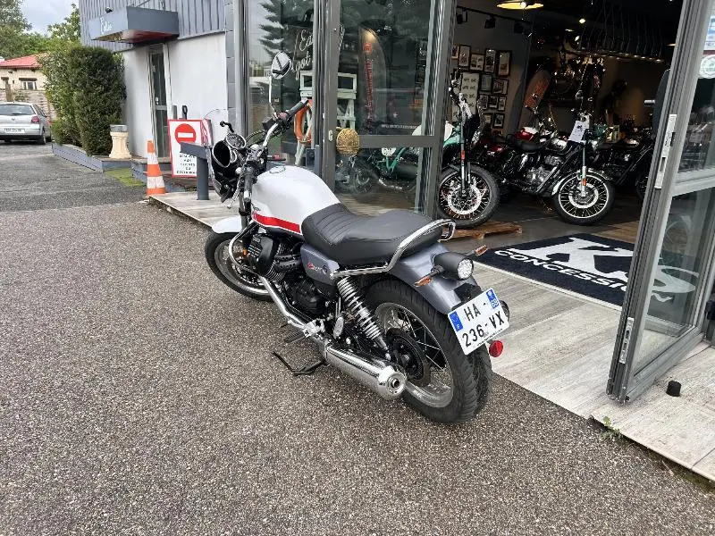 V7 SPECIAL
