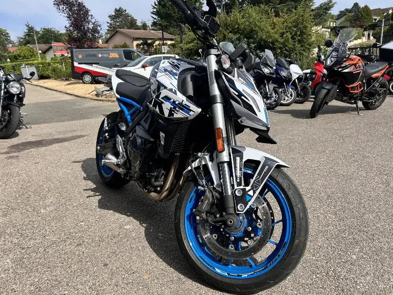 GSX8S