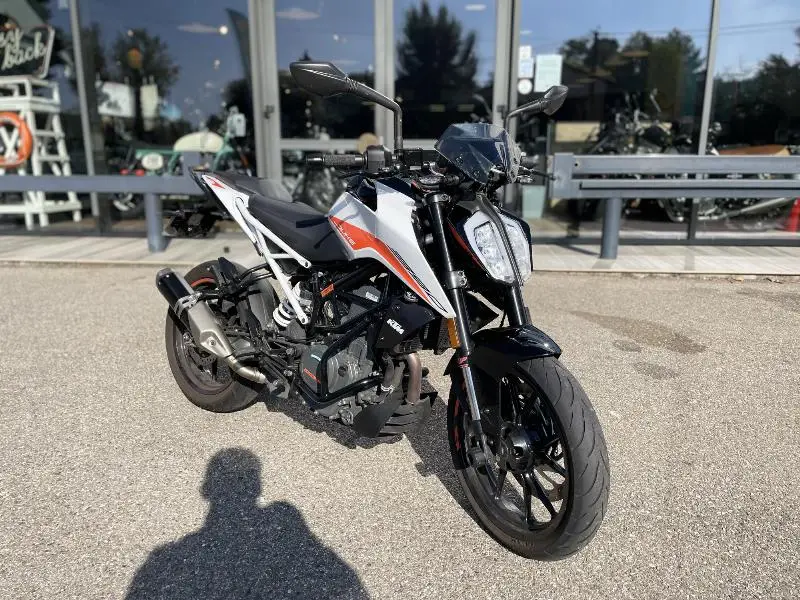 390 DUKE ABS
