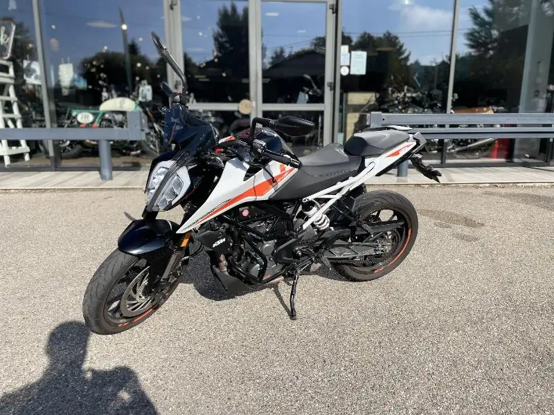 390 DUKE ABS
