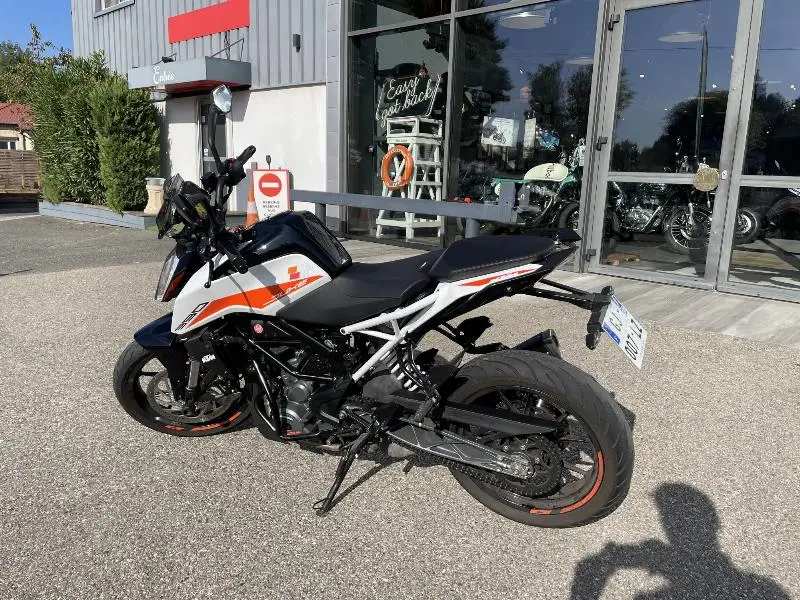 390 DUKE ABS