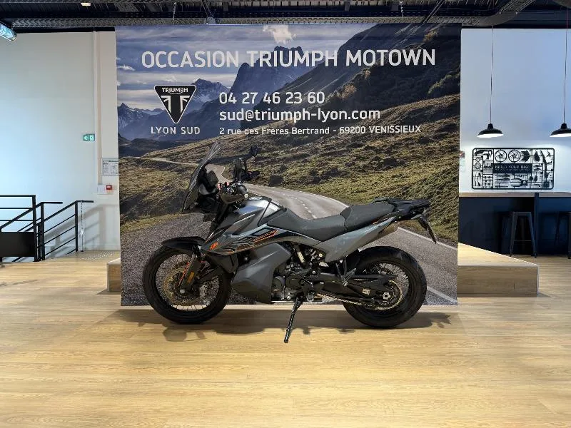 890 ADVENTURE