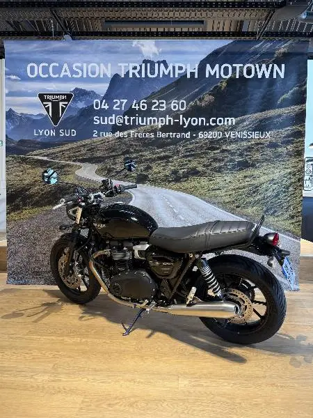 SPEED TWIN 900