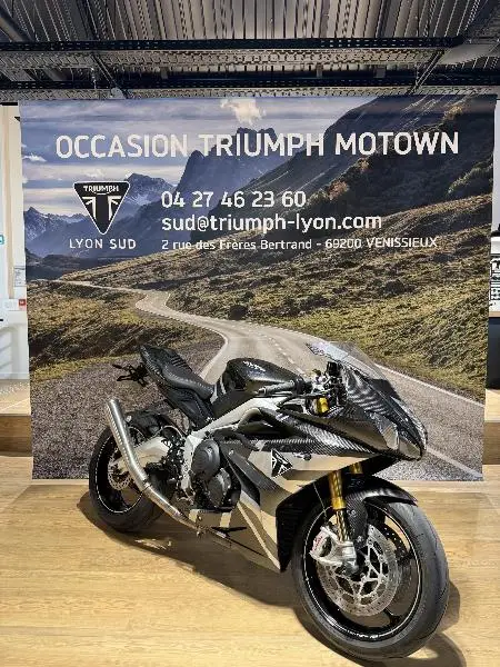 DAYTONA 765 Moto 2