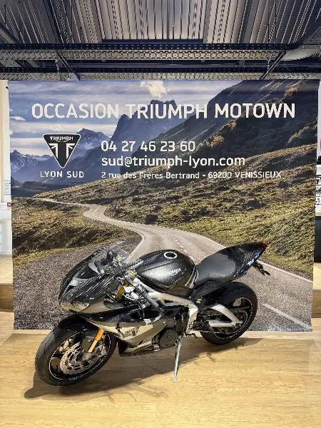 DAYTONA 765 Moto 2