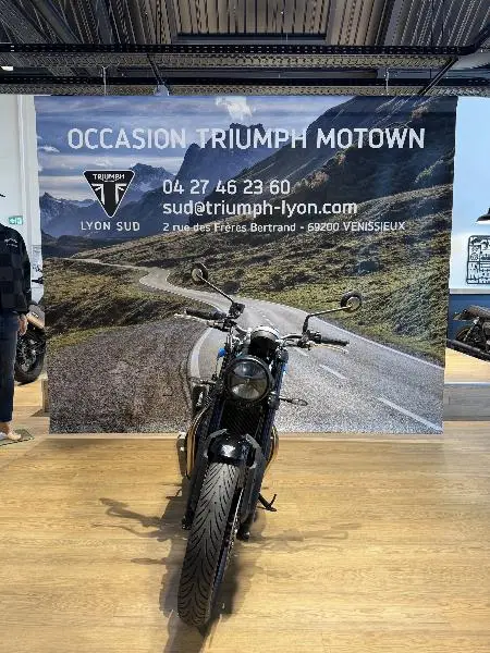 SPEED TWIN 900