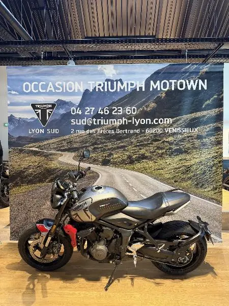 TRIDENT 660