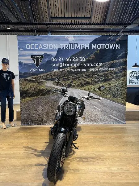 STREET SCRAMBLER 900